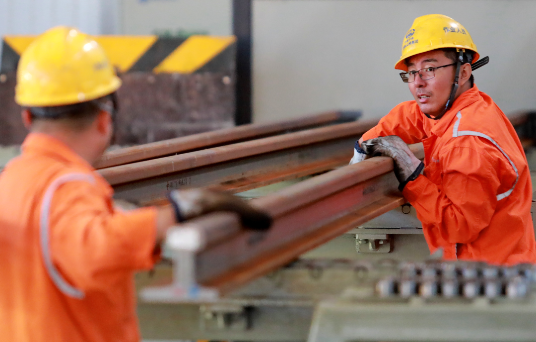 ag尊龙凯时工业先进道岔智能生产线全面投产