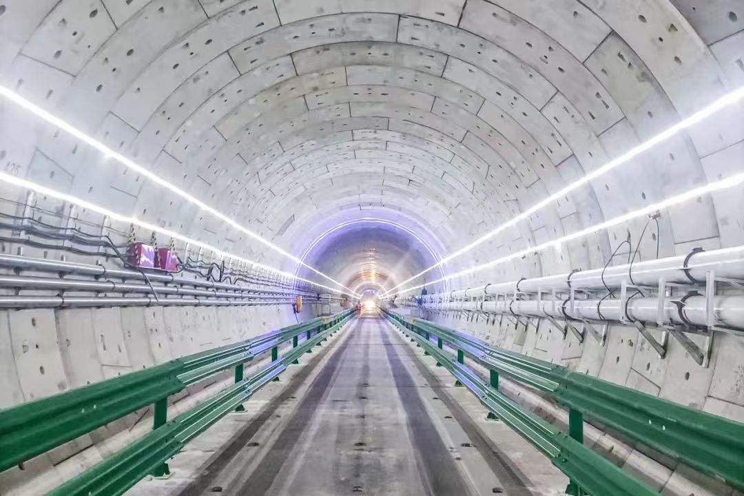 “孪生兄弟”掘进大湾区，“开拓号”率先穿越成功！