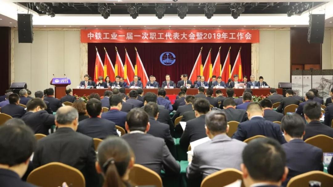 走过千山万水，仍需跋山涉水｜两会过后再出发！