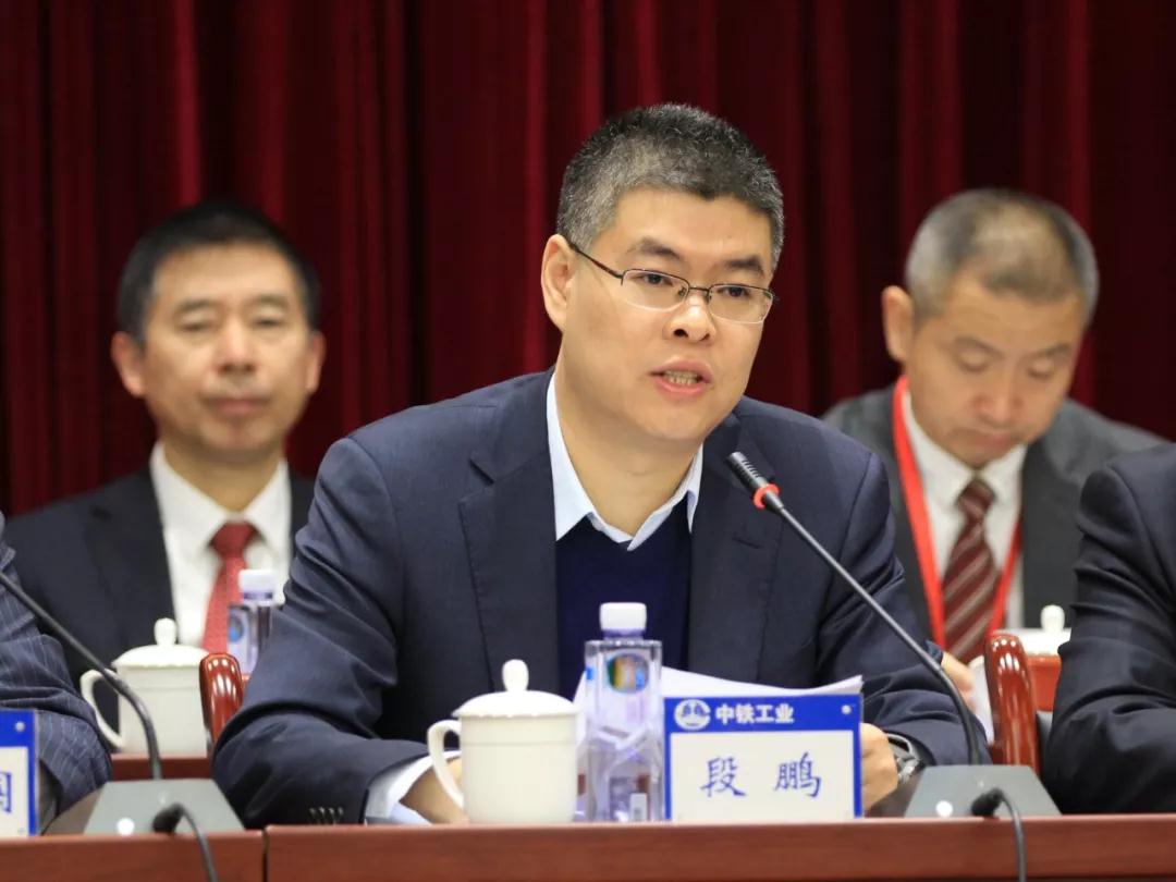 走过千山万水，仍需跋山涉水｜两会过后再出发！