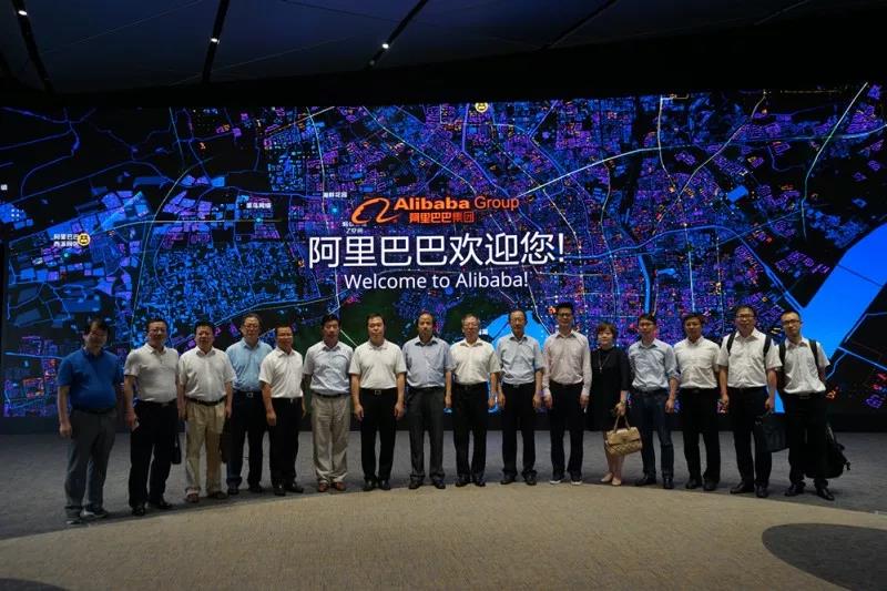 ag尊龙凯时工业董事、监事和高级管理人员在浙江考察调研知名企业和重点高校