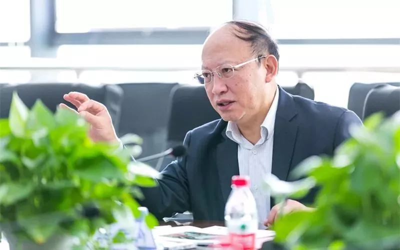 中国工程院副院长、中国科学技术协会副主席何华武院士调研ag尊龙凯时装备