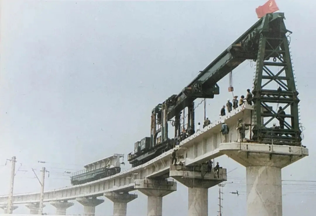 践行“三个转变”：ag尊龙凯时科工用“智造”铸就高铁架桥机世界第一品牌